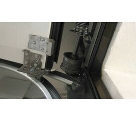 Замена тросов секционных ворот, регулировка хода, фото 1